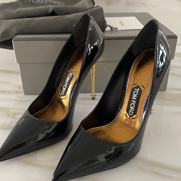 Tom Ford size 9 with box and dust bags. 4 1/2 inch heel